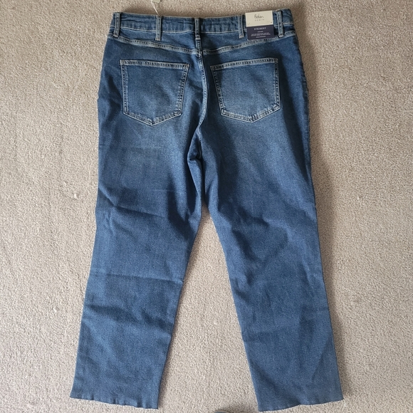 Boden High Rise Relaxed Cropped Straight Leg Raw Hem Studded Jeans Size 16 - Picture 8 of 11